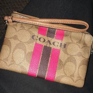 Coach clutch